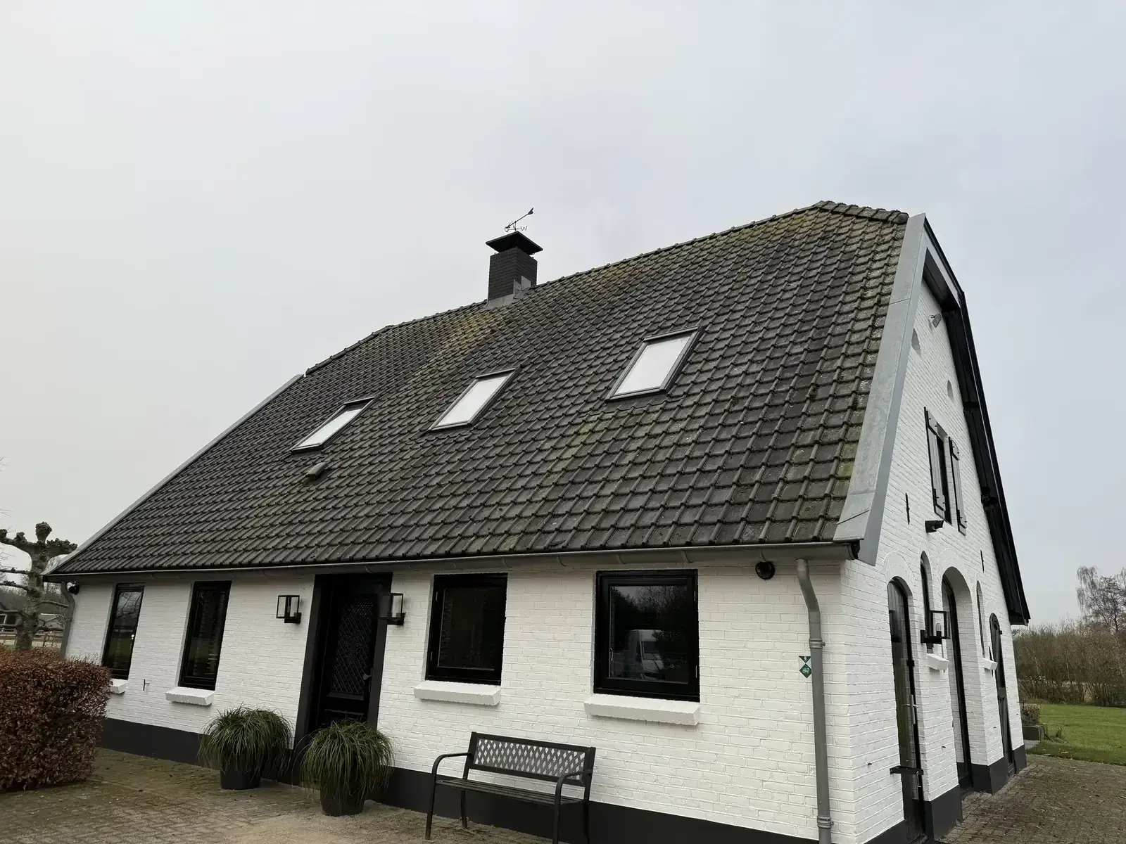 Woning met pannendak, klaar voor reiniging